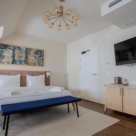 Boutique Hotel Parklane - Newly Renovated-3