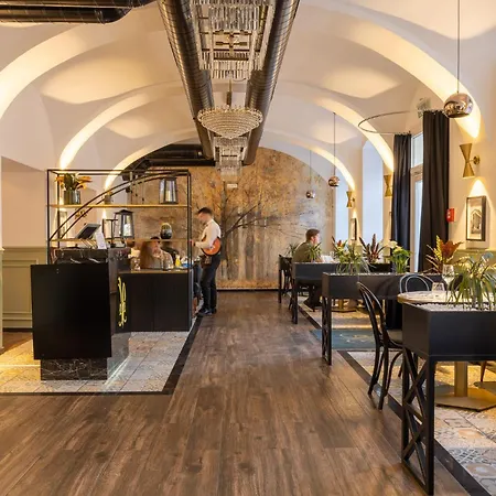 Boutique Hotel Parklane - Newly Renovated-2